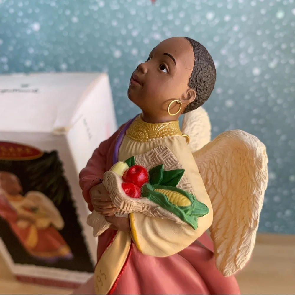 Hallmark Keepsake Ornament * A Celebration of Angels * 1995